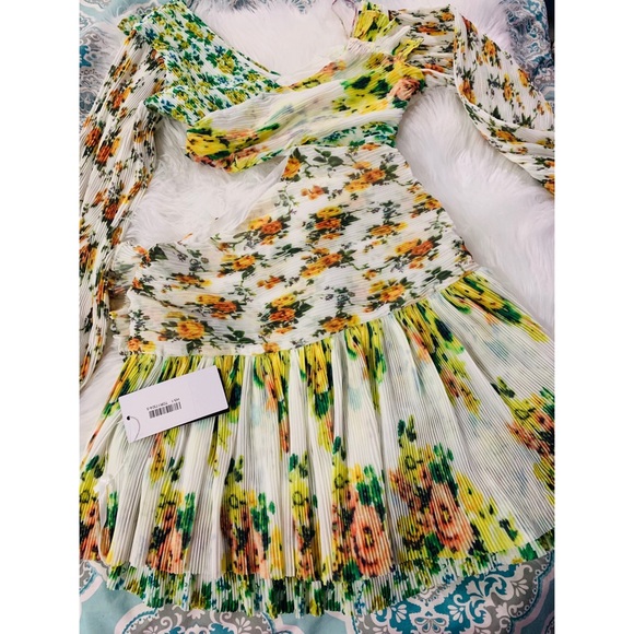 Floral Summer Cut Out Dress - Picture 3 of 3